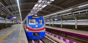 Esplanede-Howrah-Metro.jpg