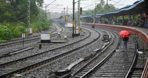 Traine-distrupted-on-Howrah