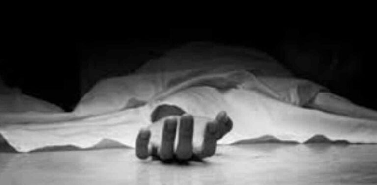deadbody Recovered on bhagirathi river of a21 aged yuth in baharampur