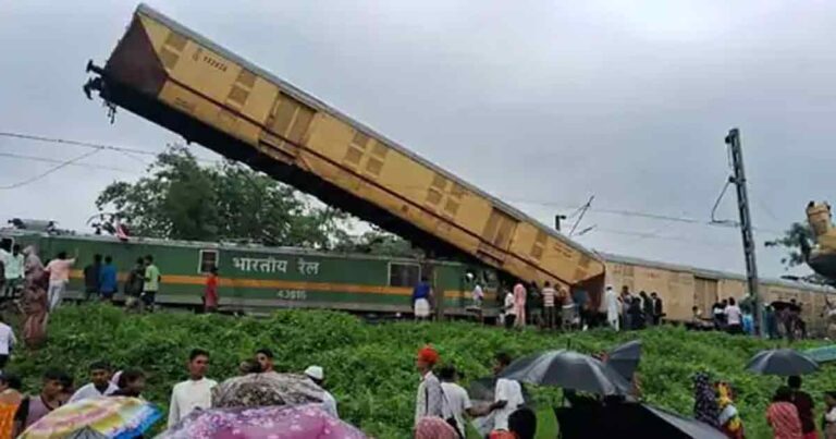 Kanchen junga express Accident