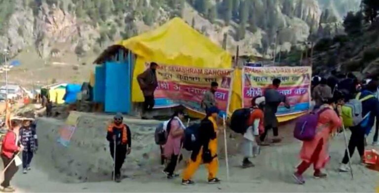 Bharat Sevashram on service to Amarnath pilgrims