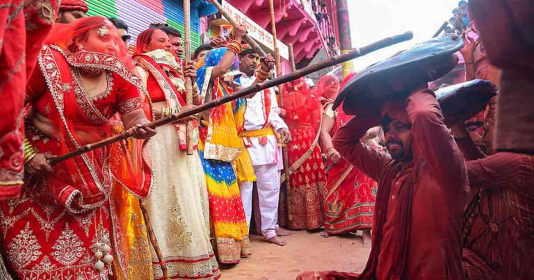 Mathura Barsana Lathmar Holi