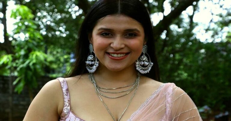 Mannara Chopra