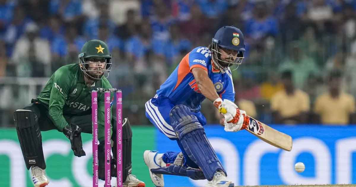 IND vs PAK: ধোনি, পন্থও যা পারেন নি, প্রথম ভারতীয় কিপার হিসেবে তাই করে দেখালেন ঈশান কিষান