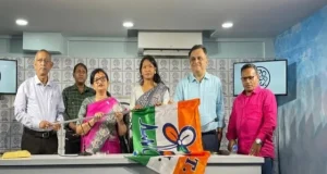 তৃণমূলে যোগ দিলেন এশিয়ান গেমসে সোনাজয়ী অ্যাথলিট স্বপ্না বর্মন