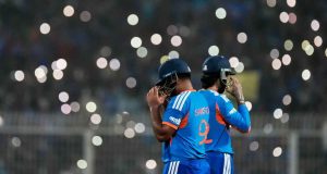 IND vs WI: ইডেনে ড্রিঙ্কস বিরতিতে লেজার শো নিয়ে ক্ষুব্ধ গাভাস্কর-শাস্ত্রী