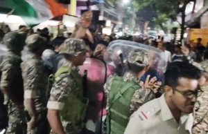 বরানগরে নির্বাচনী হোডিং লাগানোকে কেন্দ্র বিজেপি তৃণমূল ধুন্ধুমার কাণ্ড