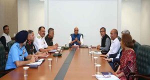 মধ্যপ্রাচ্যে যুদ্ধের আবহে তিন বাহিনীর প্রধানের সঙ্গে বৈঠকে প্রতিরক্ষা মন্ত্রী রাজনাথ সিং