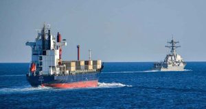 “তেলবাহী জাহাজগুলি মার্কিন নৌবাহিনীর ছায়ায় চলাচল করবে”, ইরানের অবরোধের জবাবে বড় ঘোষণা করলেন ট্রাম্প