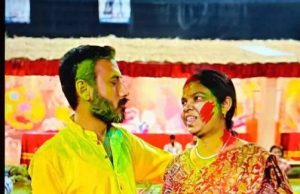 লিফটের দরজার ফাঁকে আটকে মর্মান্তিক মৃত্যু, কান্নায় ভেঙে পড়লেন স্ত্রী