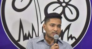 ভোটার তালিকা থেকে নাম বাদ দেওয়া নিয়ে ৬ মার্চ ফের রাস্তায় মমতা বন্দ্যোপাধ্যায় ভোটার তালিকা থেকে নাম বাদ দেওয়া নিয়ে ৬ মার্চ ফের রাস্তায় মমতা বন্দ্যোপাধ্যায়