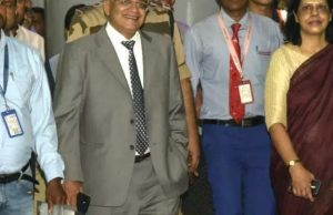 ভোটার তালিকা নিয়ে বড় আপডেট দিলেন সিইও, বিমানবন্দরে স্বাগত জানালেন সিইসিকে ভোটার তালিকা নিয়ে বড় আপডেট দিলেন সিইও, বিমানবন্দরে স্বাগত জানালেন সিইসিকে