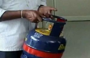 এলপিজি নিয়ে সরকারের বড় সিদ্ধান্ত, রাজ্যগুলো দ্বিগুণ সংখ্যক ৫ কেজির সিলিন্ডার পাবে