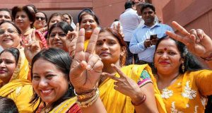 সারাদেশে ৩৩% নারী সংরক্ষণ কার্যকর, মধ্যরাতে বিজ্ঞপ্তি জারি