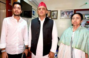 “দিদি, আপনি হারেননি…”, কলকাতায় পৌঁছে মুখ্যমন্ত্রী মমতা ব্যানার্জীকে বললেন অখিলেশ যাদব