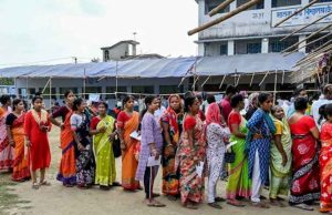 কড়া নিরাপত্তায় মগরাহাট পশ্চিম এবং ডায়মন্ড হারবারের ১৫টি বুথে চলছে ভোট গ্রহণ
