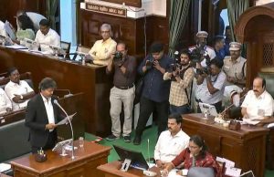 বিধানসভায় আস্থা ভোটে জয়ী বিজয়ের টিভিকে, ১৪৪ বিধায়কের সমর্থন