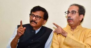 দল পরিবর্তনের জন্য সাংসদদের প্রত্যেককে ১৫ কোটি টাকা!