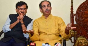 উদ্ধব ঠাকরের শিবসেনায় বড় ধরনের বিভাজন, সংসদীয় দলের বৈঠকে ৬ জন সাংসদ অনুপস্থিত, সবাইকে কারণ দর্শানোর নোটিশ পাঠাবে দল