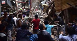 মুম্বাইয়ের কাছে বহুতল আবাসনে ভয়াবহ দুর্ঘটনা, ক্রেন ভেঙে মৃত ১
