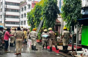 ভোররাতে তারাপীঠের হোটেলে ভয়াবহ অগ্নিকাণ্ড, ঘুমন্ত অবস্থায় দগ্ধ হয়ে ৭ জনের মৃত্যু