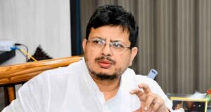 মমতার পর নির্বাচন কমিশনে নাম ও প্রতীক পাঠাল ঋতব্রত গোষ্ঠী
