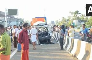 কেরালায় মর্মান্তিক দুর্ঘটনা, পার্ক করা লরির সঙ্গে গাড়ির সংঘর্ষে ৮ শিক্ষার্থীর মৃত্যু