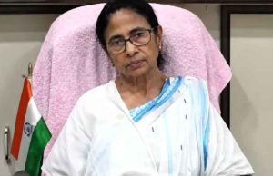 কমিশনের আদেশের পরই সক্রিয় মমতা বন্দ্যোপাধ্যায়, মধ্যরাতেই দলের নাম ও প্রতীক পাঠিয়ে দেন