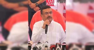 পুজোর মরশুমে ‘শারদোৎসব’ নয়, প্রগতিশীলতার প্রচারে বামেদের বইয়ের স্টল