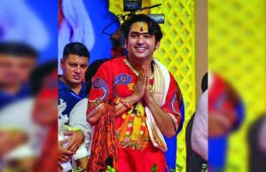 ‘বাবা’ সম্বোধন ঘিরে বিতর্ক অব্যাহত, কমিশনের দ্বারস্থ কংগ্রেস
