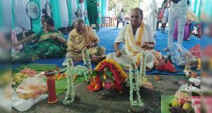 বাগবাজারের পুজোয় কাটল জট, খুঁটি পুজোয় মেতে উঠলেন উদ্যোক্তারা