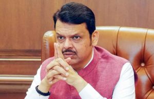 নাগপুরে পরাজয়ে বিব্রতকর পরিস্থিতিতে বিজেপি, কংগ্রেসের সমালোচনা করে করা টুইট মুছে দিলেন ফড়নবীশ