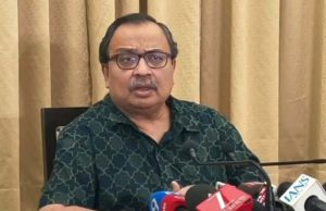 বিসর্জন পোস্ট বিতর্ক: কুণাল ঘোষের বাড়িতে পুলিশ, গ্রেফতারির হুঁশিয়ারি